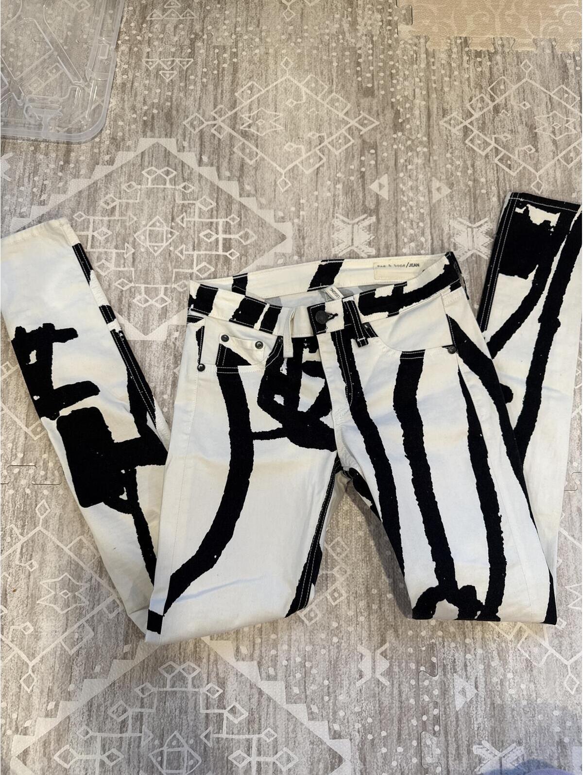 Rag & Bone/Jean Black And White Graphic Legging Jeans Size 25